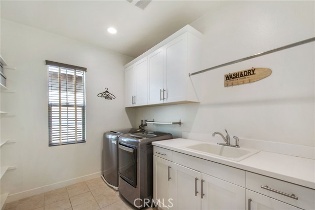 731 E Orange Blossom Way, Azusa CA: https://media.crmls.org/medias/33a757e0-4934-4b59-873c-bafee8a163ac.jpg