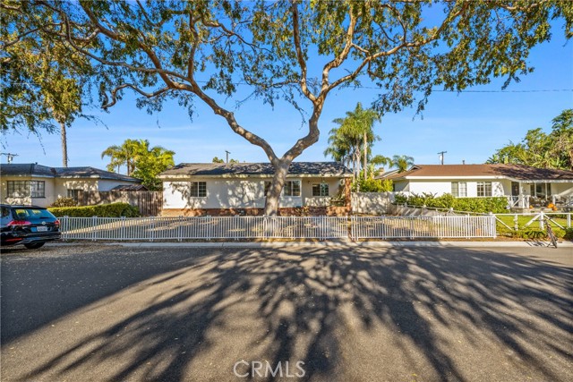 Detail Gallery Image 15 of 17 For 218 Lillian Pl, Costa Mesa,  CA 92627 - 3 Beds | 2 Baths