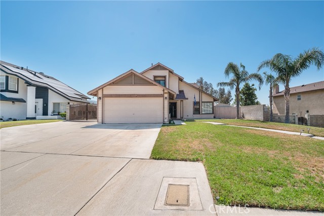 Detail Gallery Image 1 of 34 For 6375 Toledo Ln, San Bernardino,  CA 92407 - 4 Beds | 3 Baths