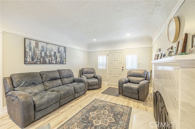 Detail Gallery Image 8 of 47 For 2548 E Washington, Carson,  CA 90810 - 2 Beds | 1 Baths
