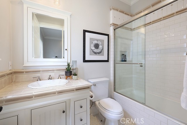 Detail Gallery Image 16 of 29 For 1718 Port Westbourne, Newport Beach,  CA 92660 - 5 Beds | 5/1 Baths