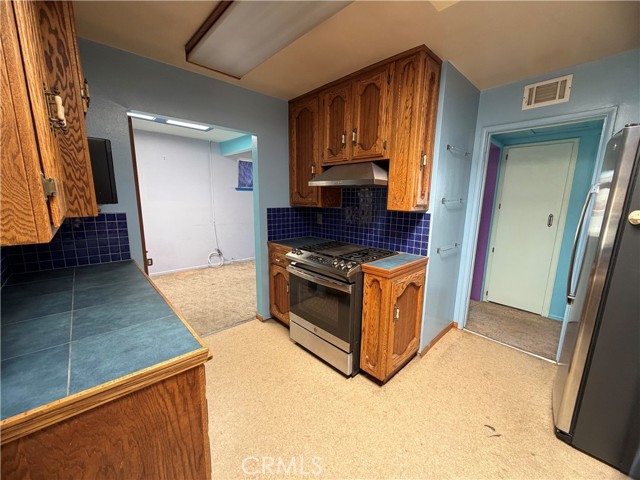 Detail Gallery Image 8 of 36 For 928 Kelly Dr, Barstow,  CA 92311 - 4 Beds | 2 Baths