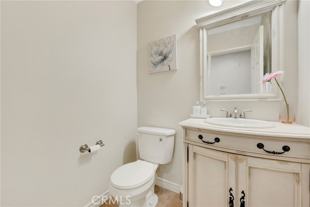 870 E Bermuda Dunes Court, Ontario CA: https://media.crmls.org/medias/33a8dab7-88c0-4aef-9b29-0aff9b61f6c7.jpg