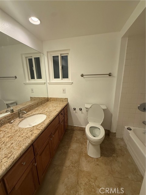 4561 Mimosa Drive, Yorba Linda CA: https://media.crmls.org/medias/33a970aa-59ef-4ddd-938f-d05d5dc3e843.jpg