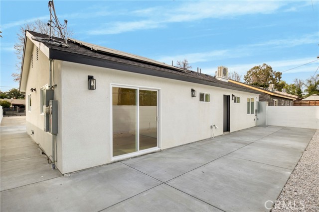 Detail Gallery Image 38 of 39 For 7040 Tyrone Ave, Van Nuys,  CA 91405 - 6 Beds | 4/1 Baths