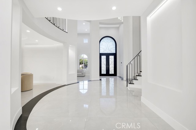 20151 Via Medici, Porter Ranch CA: https://media.crmls.org/medias/33aa432d-3421-471d-9088-b6bee36745d4.jpg