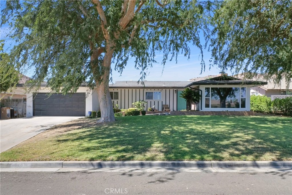 5278 Sierra Vista Avenue