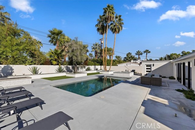 Detail Gallery Image 6 of 36 For 218 E Ocotillo, Palm Springs,  CA 92264 - 4 Beds | 3 Baths