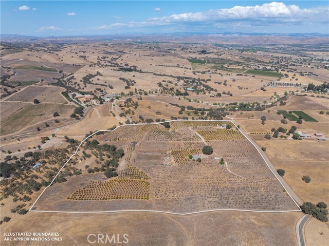 27 Wellsona Road, Paso Robles CA: https://media.crmls.org/medias/33ac05bd-f89d-4b46-8b5d-48c9ee8c5edf.jpg