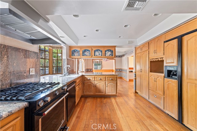 Detail Gallery Image 42 of 66 For 22211 Barbacoa, Saugus,  CA 91350 - 4 Beds | 3 Baths