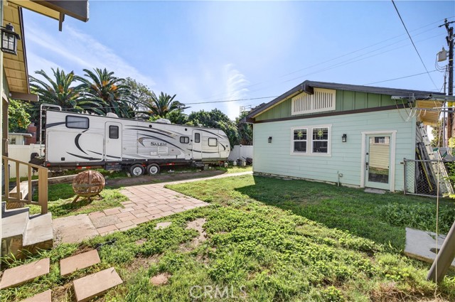 Detail Gallery Image 23 of 27 For 10901 Chestnut St, Los Alamitos,  CA 90720 - 4 Beds | 2 Baths