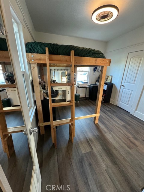 1355 N Gordon Street, Pomona CA: https://media.crmls.org/medias/33acbb8f-b640-4fd7-bfa6-903f2ec43f91.jpg