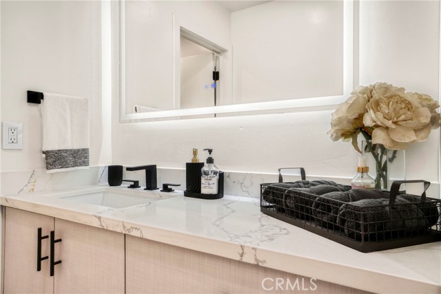 12938 Valleyheart Drive, Studio City CA: https://media.crmls.org/medias/33ad0fd6-6fe4-42dc-8e5a-0ccc3395c197.jpg