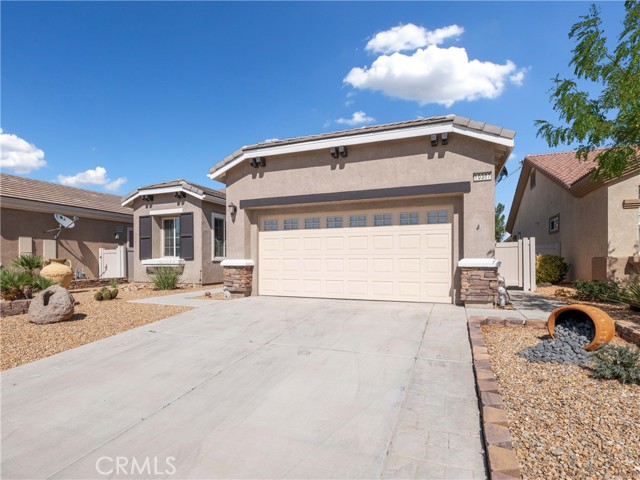 Detail Gallery Image 8 of 46 For 10387 Glen Oaks Ln, Apple Valley,  CA 92308 - 2 Beds | 2 Baths