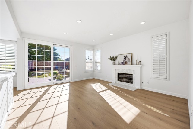 Detail Gallery Image 8 of 45 For 1394 La Culebra Cir, Camarillo,  CA 93012 - 4 Beds | 2/1 Baths