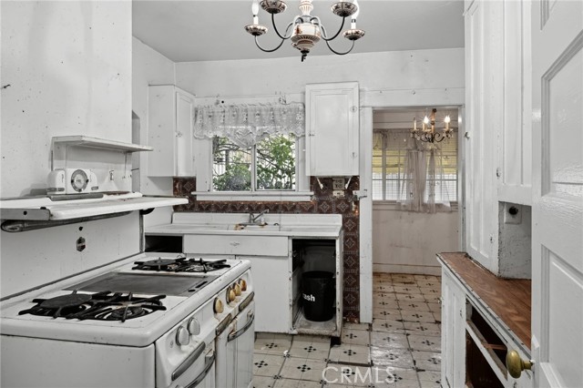 1014 West 76th photo 9