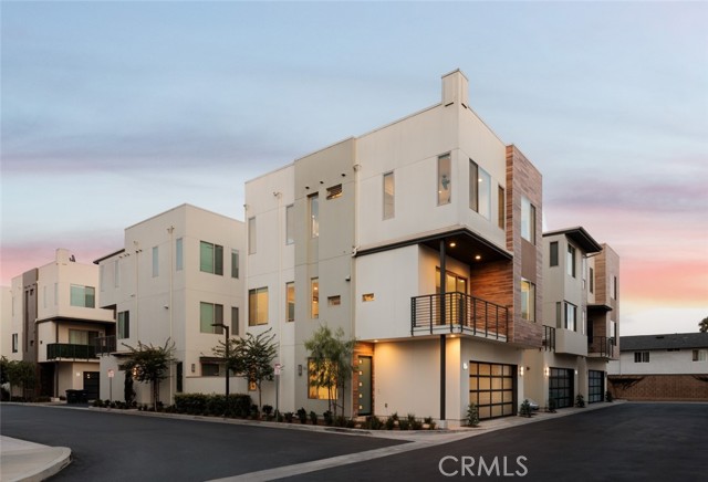 15 Ebb Tide Circle, Newport Beach CA: https://media.crmls.org/medias/33ae4afd-4235-486b-b391-ecfd1f7377ad.jpg