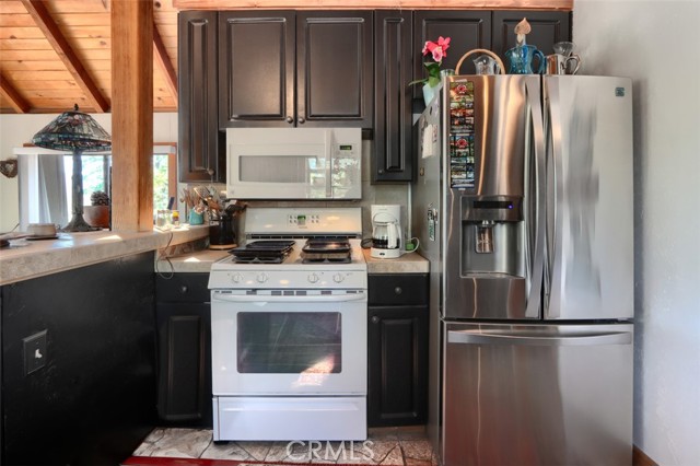 38007 Upper Emory Lane, Wishon CA: https://media.crmls.org/medias/33ae8b7e-1e52-4cd6-9c7e-137edc836d14.jpg