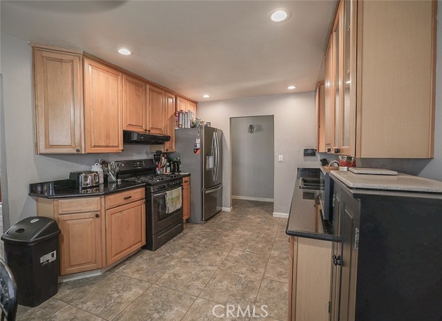 543 E Hopkins Avenue, Fresno CA: https://media.crmls.org/medias/33b12ee1-660d-4558-8b65-e4aa6d3337a5.jpg