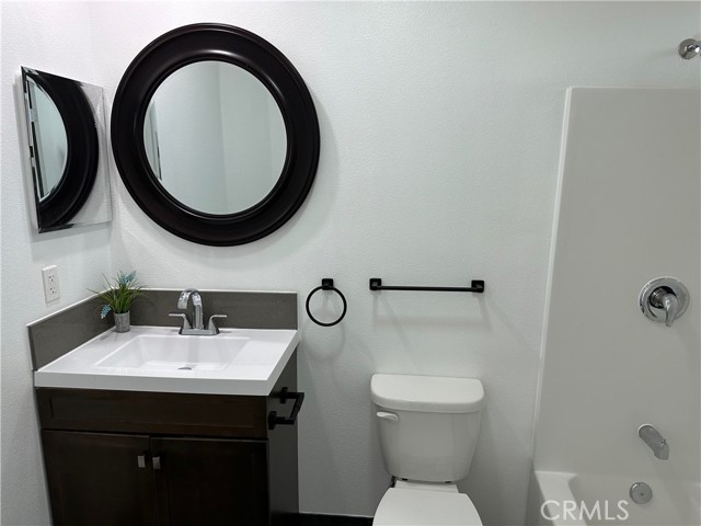 Detail Gallery Image 13 of 20 For 1321 N Sultana Ave #B,  Ontario,  CA 91764 - 2 Beds | 2 Baths