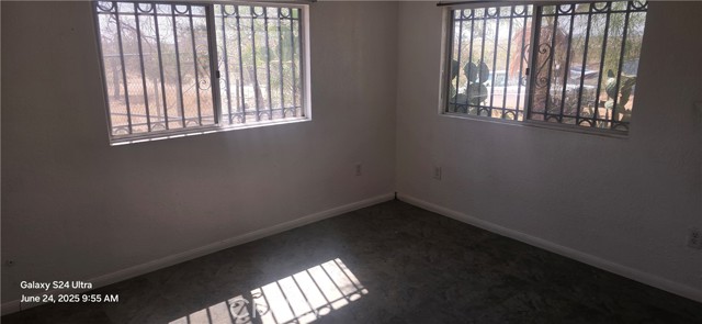 351 Neimeyer Place, Yucca Valley CA: https://media.crmls.org/medias/33b36391-5790-485a-ab92-84c2f8ea49f8.jpg