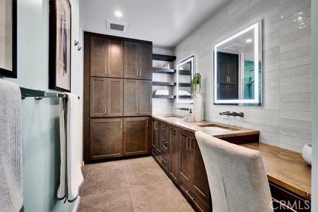 Detail Gallery Image 38 of 67 For 3556 Rutgers Ave, Long Beach,  CA 90808 - 3 Beds | 2 Baths