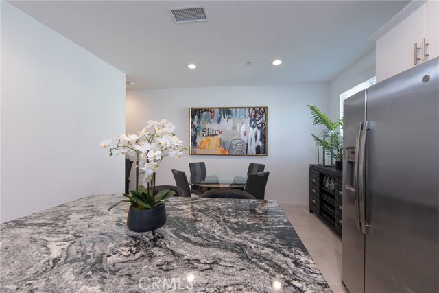 Detail Gallery Image 8 of 36 For 8474 Explorer, Chino,  CA 91708 - 2 Beds | 2/1 Baths