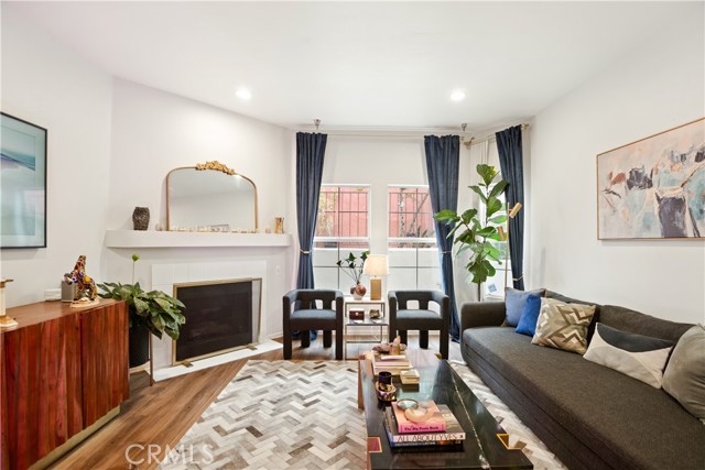 716 Maltman Avenue, Los Angeles CA: https://media.crmls.org/medias/33b57d21-a8d7-404d-ac56-20b0514b3f61.jpg
