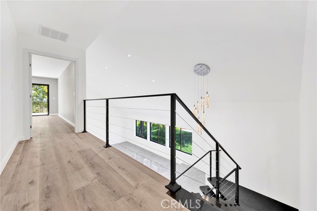 20101 Greenbriar Drive, Tarzana CA: https://media.crmls.org/medias/33b5b681-2c8a-4686-b2fb-bdbcc8ee106f.jpg