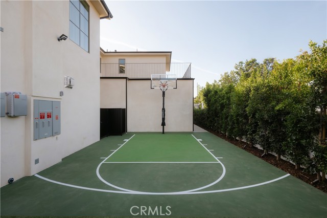 Detail Gallery Image 50 of 50 For 4748 Noble Ave, Sherman Oaks,  CA 91403 - 5 Beds | 5/1 Baths