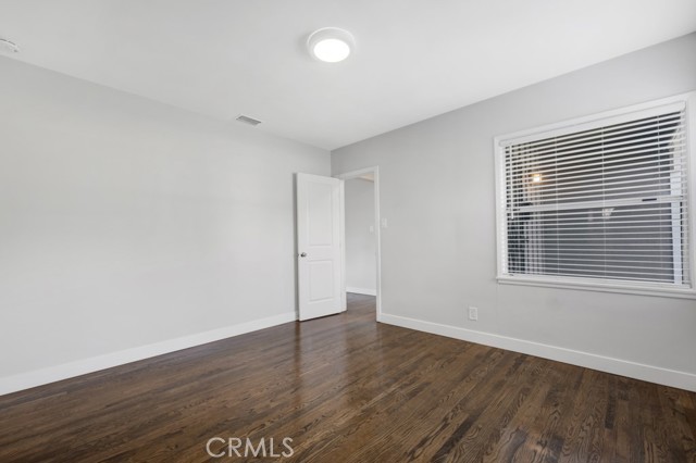 Detail Gallery Image 20 of 27 For 18350 Lorne St, Reseda,  CA 91335 - 3 Beds | 2 Baths