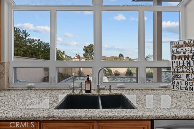 Detail Gallery Image 9 of 32 For 22711 Las Brisas, Laguna Niguel,  CA 92677 - 4 Beds | 2/1 Baths