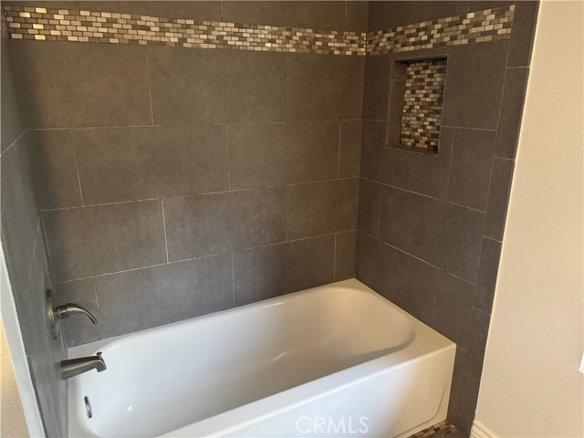 Detail Gallery Image 7 of 23 For 18 Woodsorrel, Irvine,  CA 92604 - 4 Beds | 3 Baths