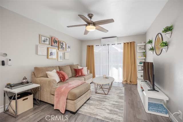 Detail Gallery Image 9 of 35 For 21981 Rimhurst Dr # P-160 #P-160,  Lake Forest,  CA 92630 - 2 Beds | 1 Baths