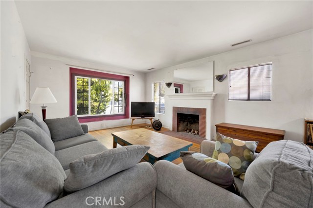 7937 Vantage Avenue, North Hollywood CA: https://media.crmls.org/medias/33b8fc6a-7ad5-4b19-b317-8cff7773ba90.jpg