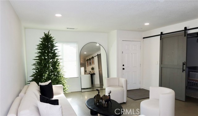 Detail Gallery Image 6 of 20 For 25106 Wooden Gate Dr, Menifee,  CA 92584 - 3 Beds | 2 Baths