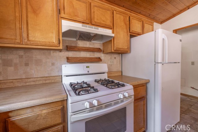 1178 Pine Ridge Lane, Big Bear City CA: https://media.crmls.org/medias/33b99763-4aea-4c0b-8a30-e42b85a9175b.jpg