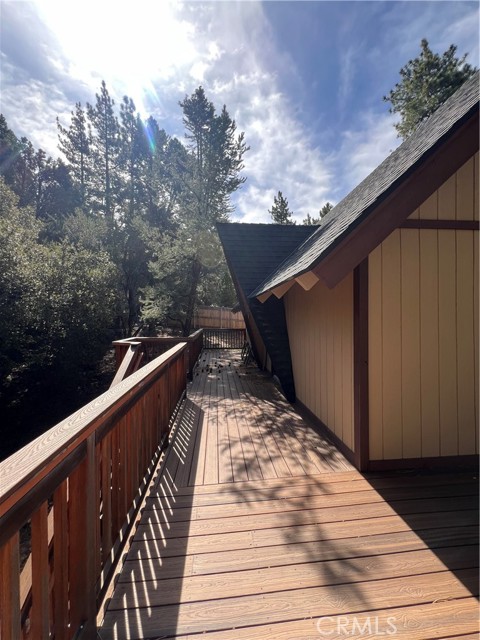 1136 Eagle Mountain Drive, Big Bear City CA: https://media.crmls.org/medias/33baaa60-d7a5-47bc-a180-913649e5e923.jpg