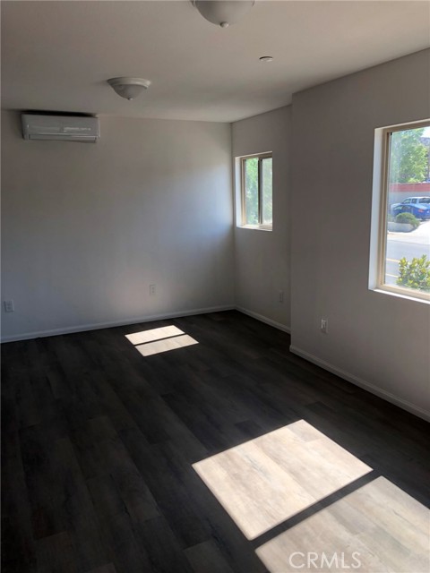 Detail Gallery Image 7 of 31 For 415 N Main, Lake Elsinore,  CA 92530 - – Beds | – Baths