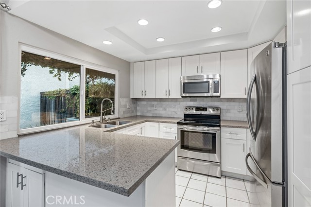 Detail Gallery Image 6 of 20 For 3 Mirror #40,  Irvine,  CA 92604 - 3 Beds | 2 Baths