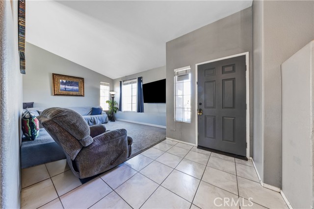 Detail Gallery Image 8 of 32 For 34711 Sunlight, Yucaipa,  CA 92399 - 4 Beds | 3 Baths