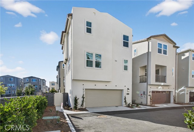 Front Image Thumbnail for CRPW26025799