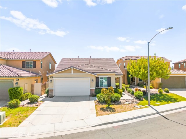 36432 Chervil Court, Lake Elsinore CA: https://media.crmls.org/medias/33bcf6ee-fb90-4757-a28f-932f7e20fd55.jpg