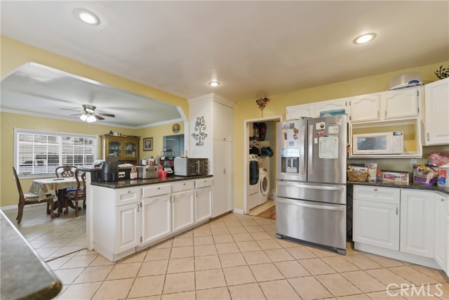 Detail Gallery Image 11 of 27 For 155 E Barclay, Long Beach,  CA 90805 - – Beds | – Baths