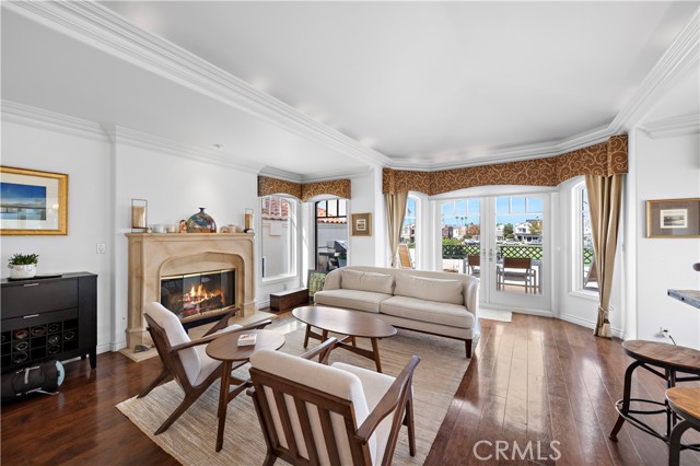 Detail Gallery Image 5 of 26 For 414 .5 Carnation Ave #UPPER,  Corona Del Mar,  CA 92625 - 3 Beds | 3 Baths