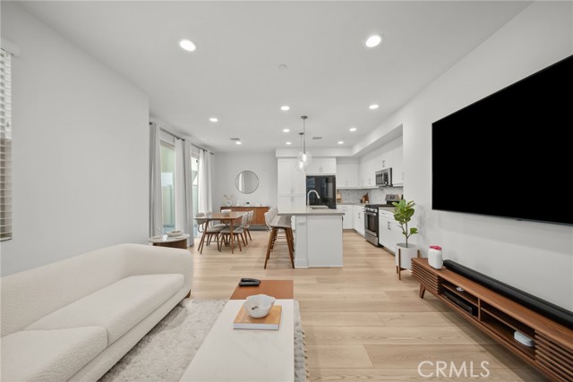 Detail Gallery Image 3 of 38 For 16157 Sandpiper Ave, Chino,  CA 91708 - 4 Beds | 3 Baths