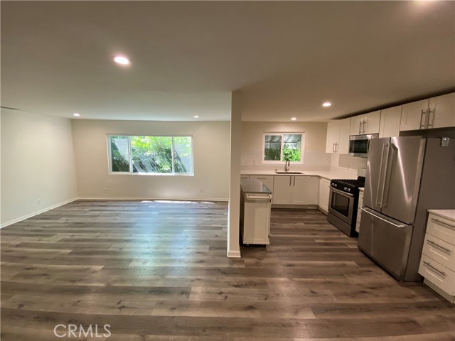 Detail Gallery Image 2 of 24 For 208 S Park View St #2,  Los Angeles,  CA 90057 - 4 Beds | 2 Baths