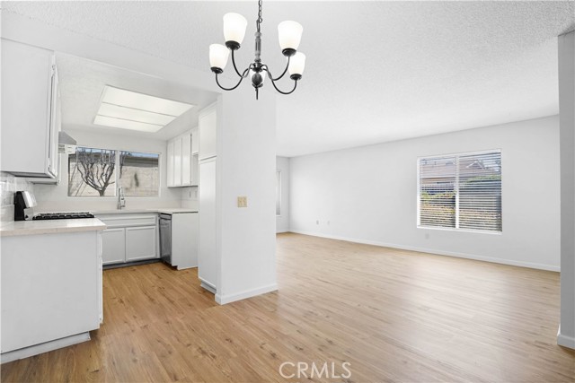 612 S Santa Fe Street, Hemet CA: https://media.crmls.org/medias/33be9c73-2fbb-4d77-b1f1-cf4b7d0c8c8d.jpg