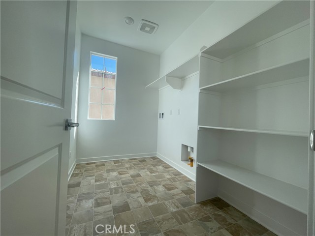 Detail Gallery Image 19 of 21 For 2591 Pheasant Way, Ontario,  CA 91761 - 4 Beds | 2/1 Baths