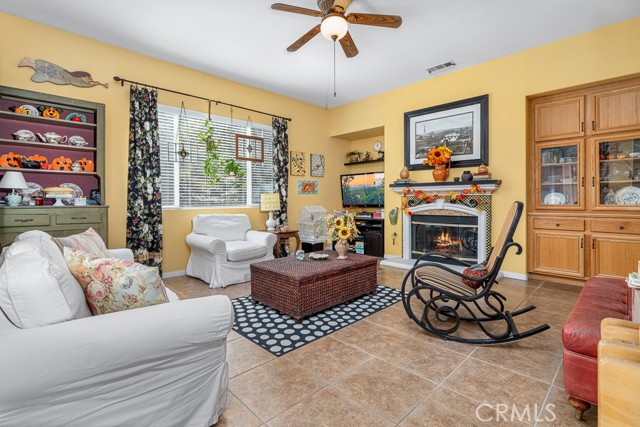 Detail Gallery Image 11 of 35 For 1052 Park Ave, San Jacinto,  CA 92583 - 4 Beds | 3 Baths